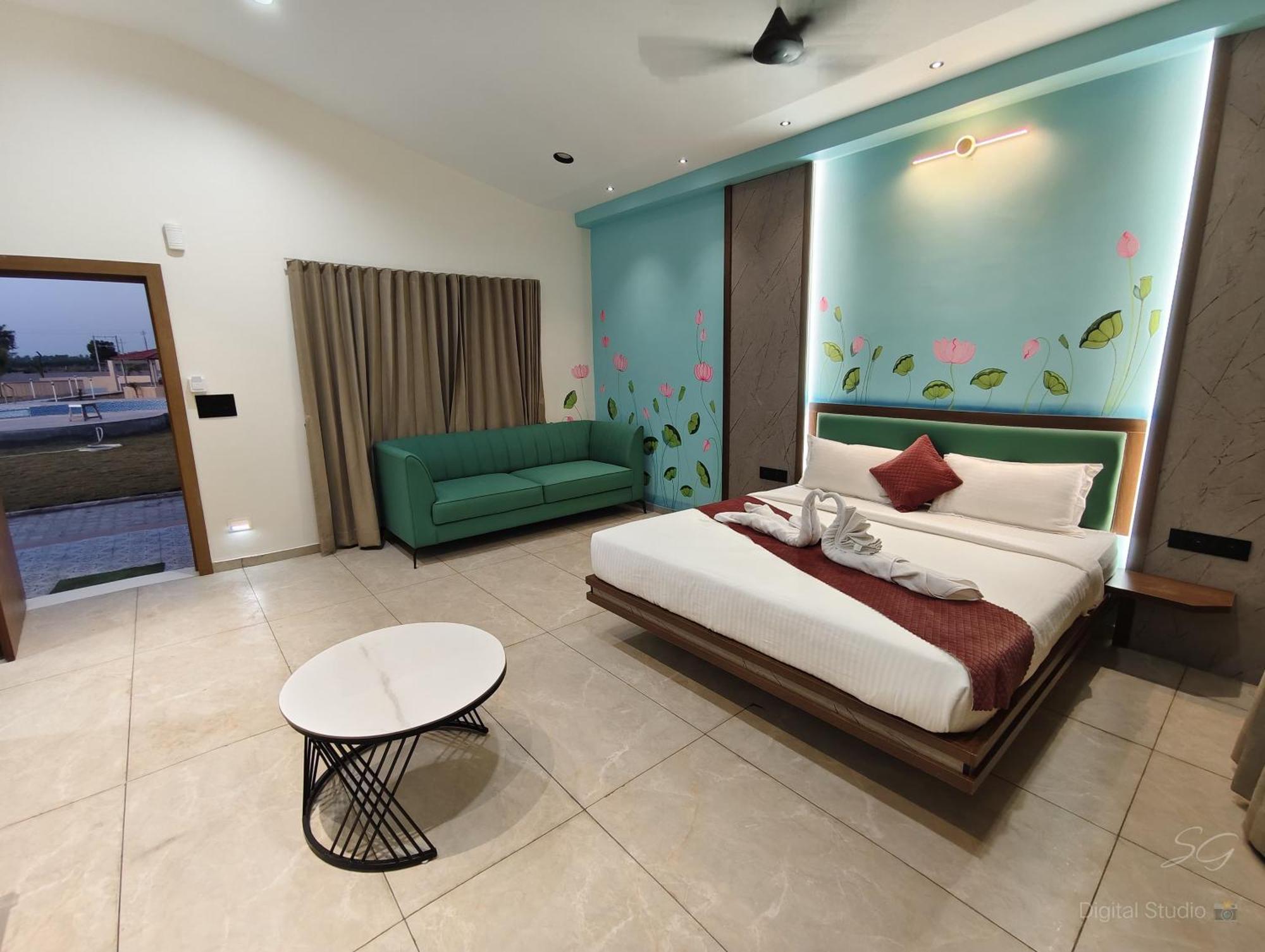 Shree Jalaram Resort Kodae Екстер'єр фото