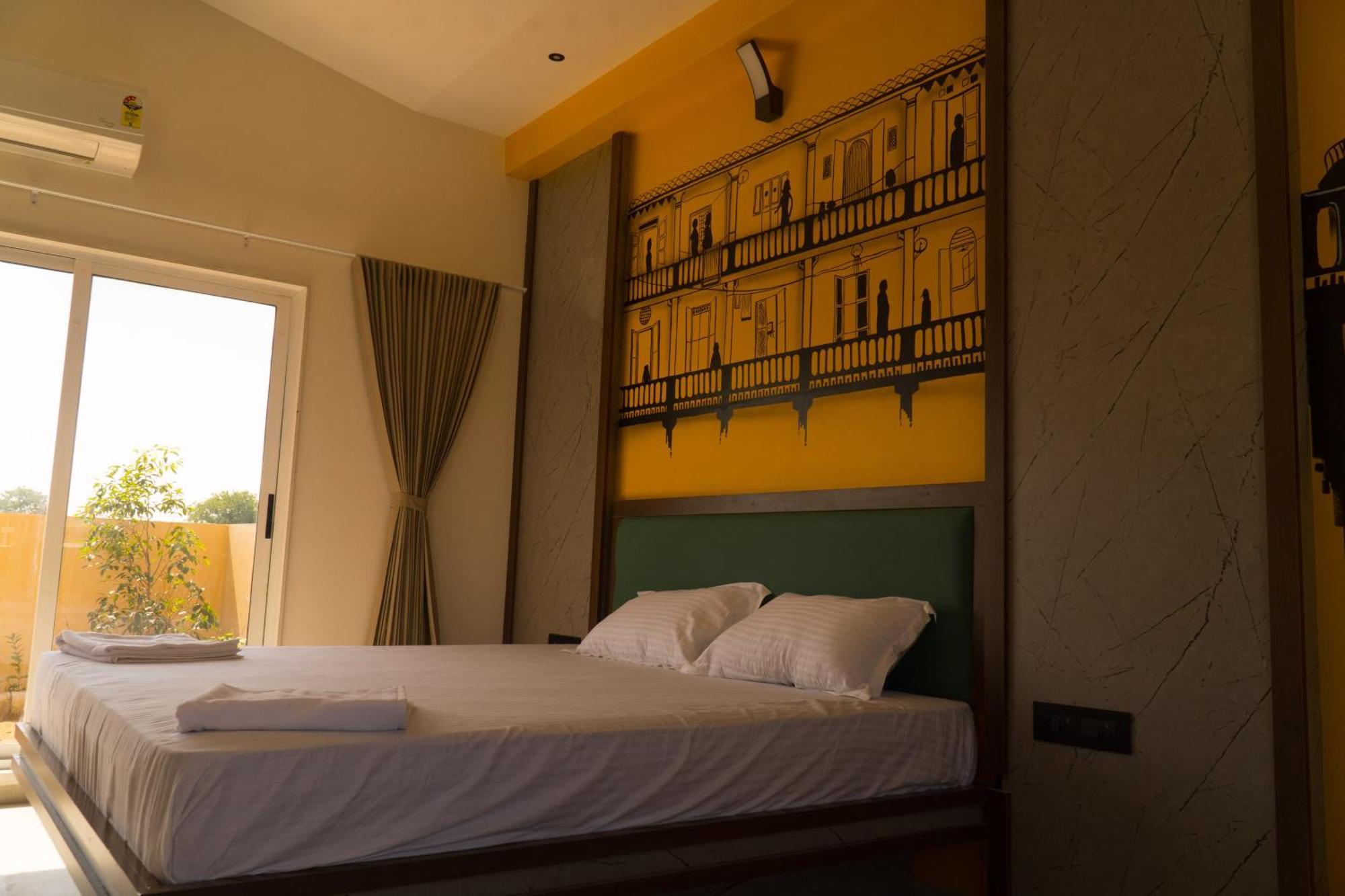 Shree Jalaram Resort Kodae Екстер'єр фото